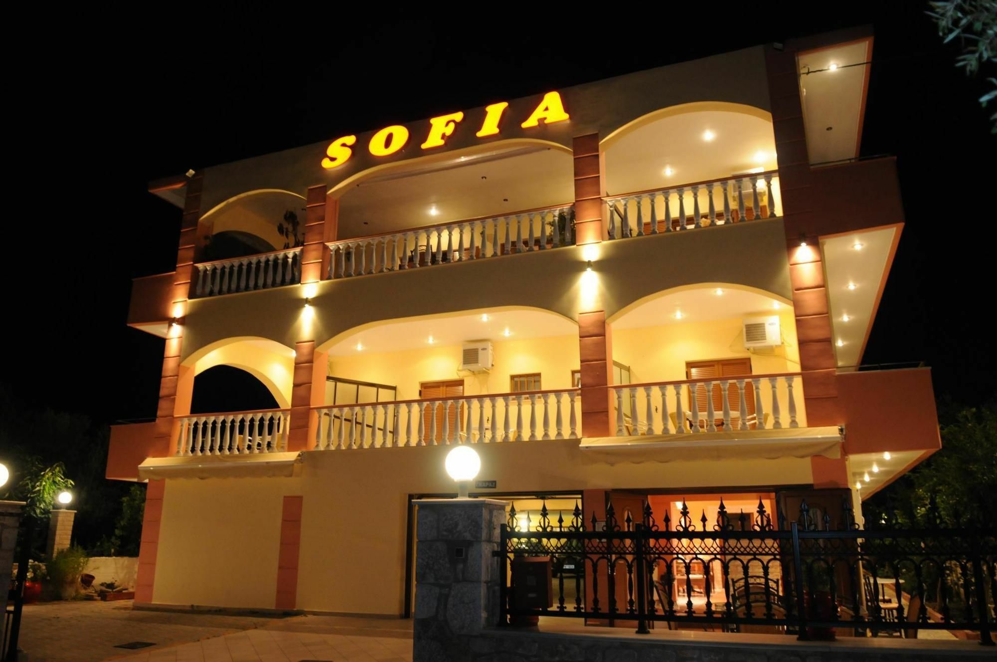 Sofia Apartments Mavrovoúnion المظهر الخارجي الصورة