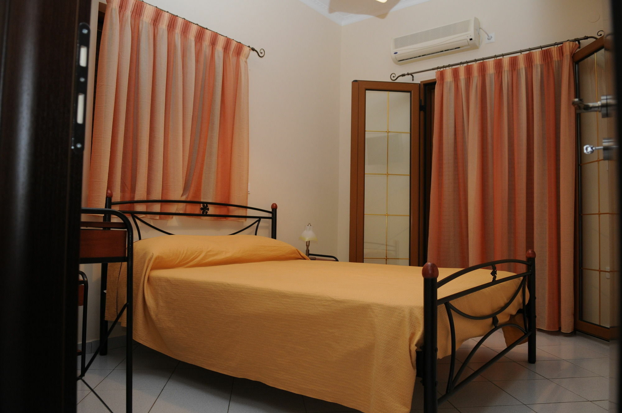 Sofia Apartments Mavrovoúnion المظهر الخارجي الصورة