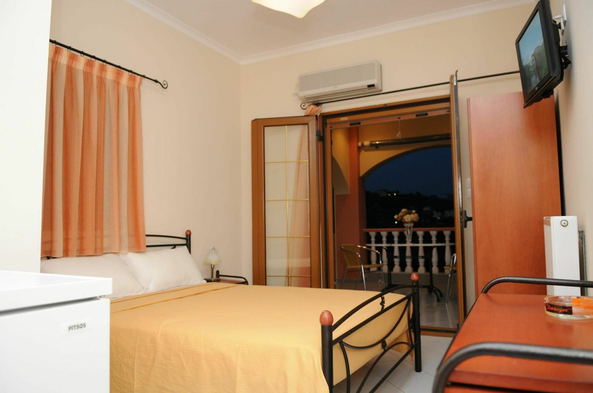 Sofia Apartments Mavrovoúnion المظهر الخارجي الصورة